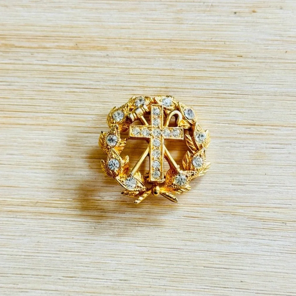 Ora Masonic White Shrine of Jerusalem High Priestess Pin Signed VTG Signed